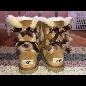 Chestnut Bailey Bow Uggs